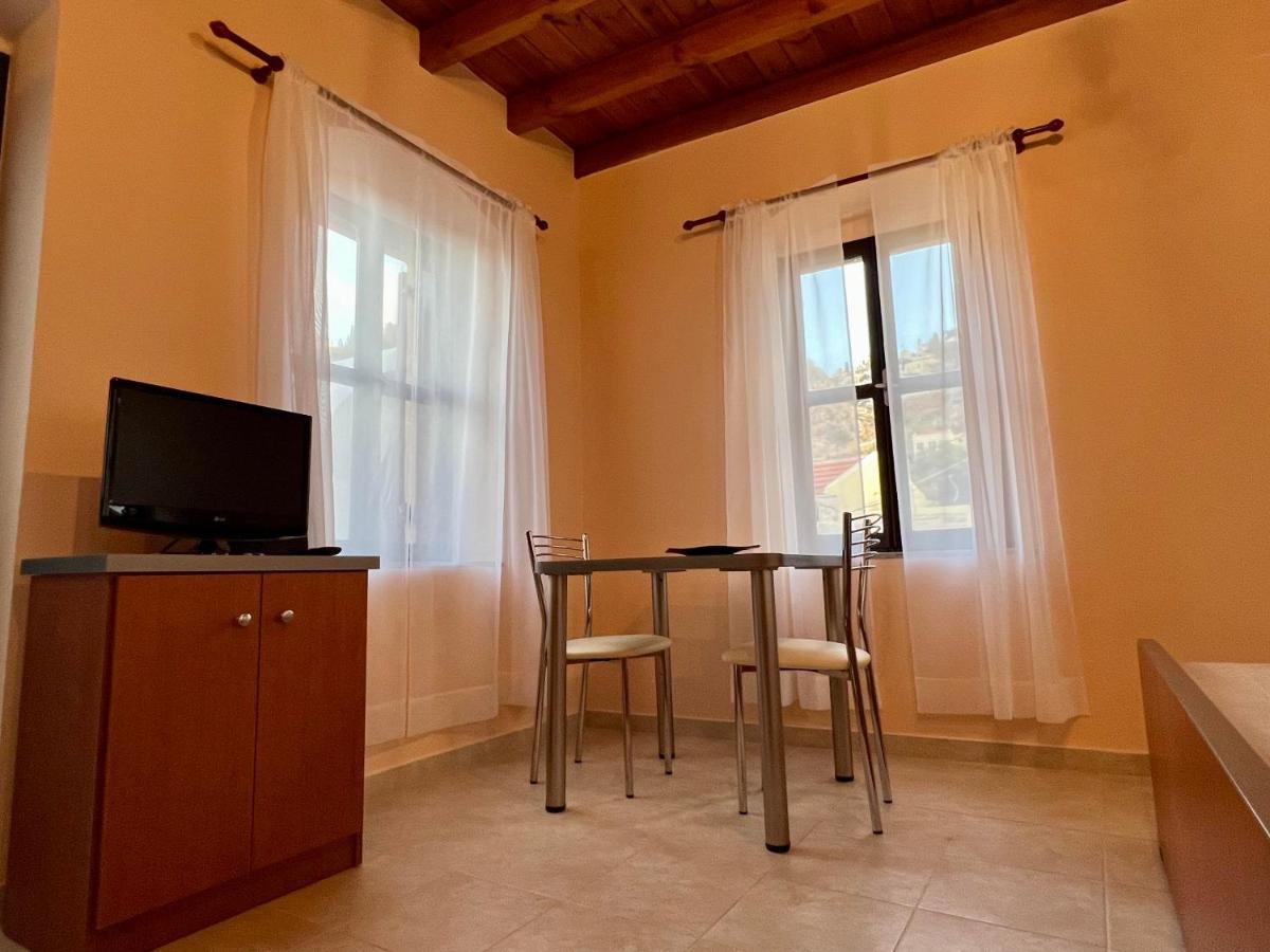 Pavlos House Đảo Sými Ngoại thất bức ảnh